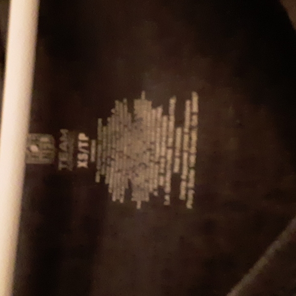 Seahawks tshirt - Picture 2 of 4